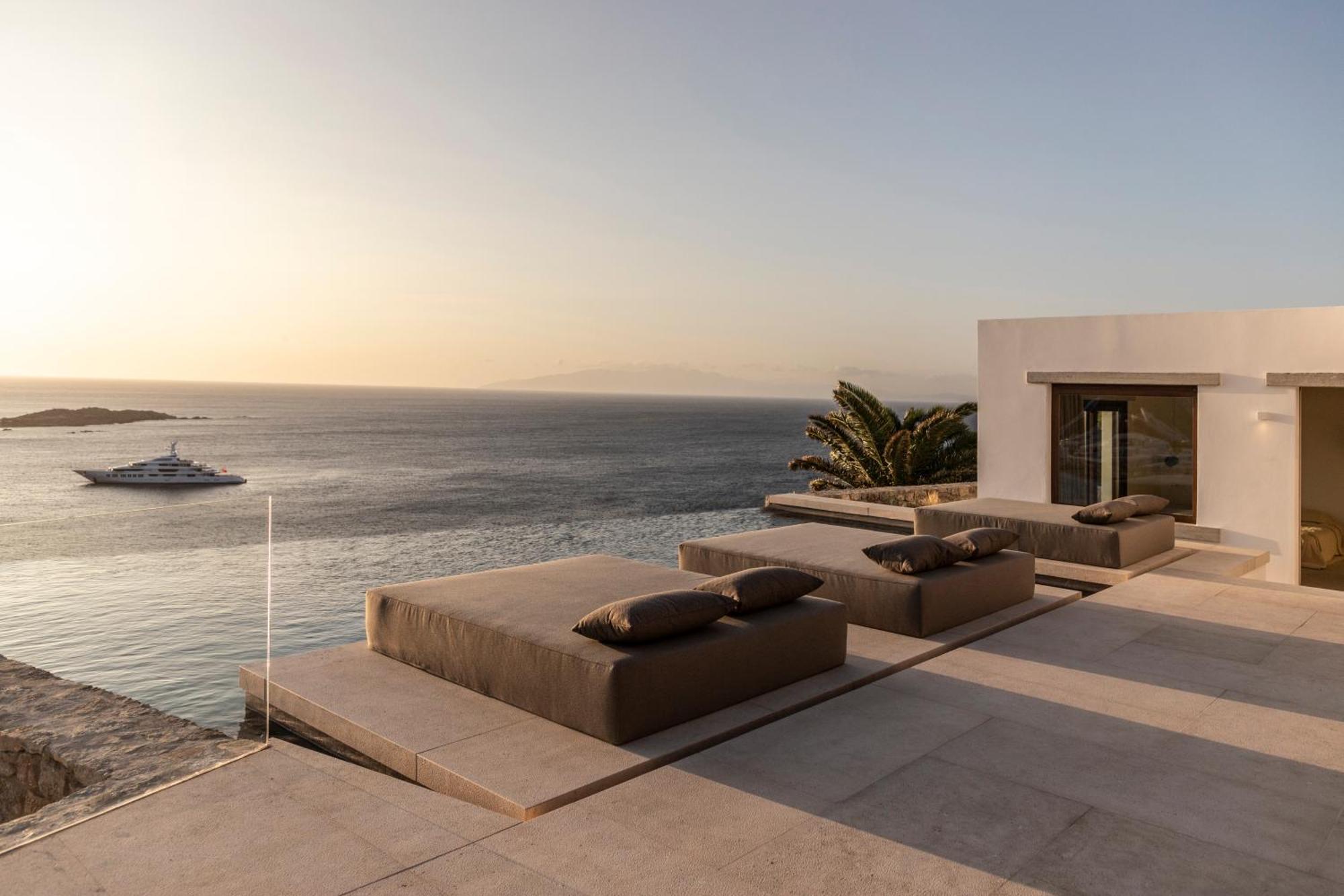 The Skyvilla Mykonos - A Landmark Property With Breathtaking Views Of The Psarou Bay Mykonos Town Exterior foto